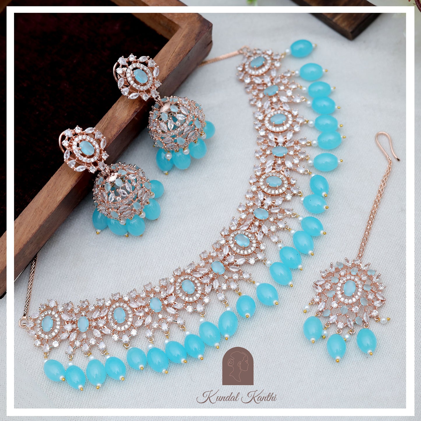 Delightful in Firozi