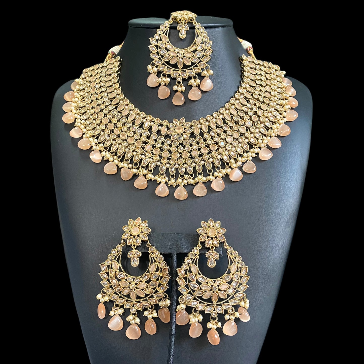 Classic in Gold and Peach