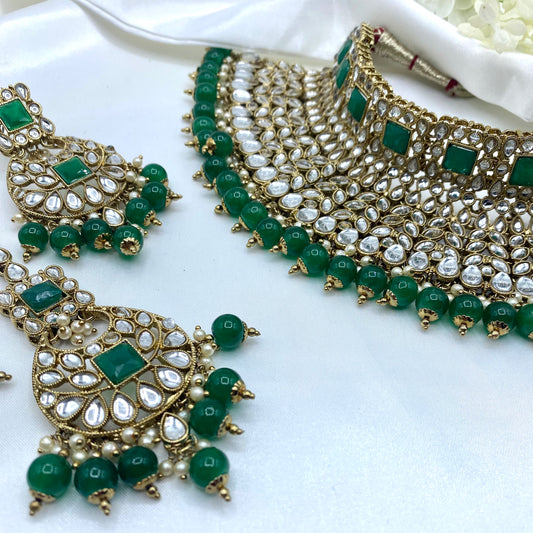 Dreamy in Antique Gold and Green