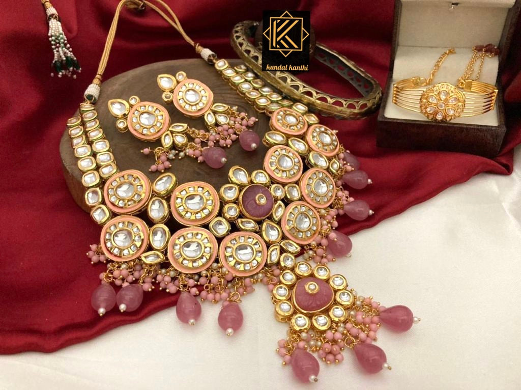 Aradhya Necklace Set