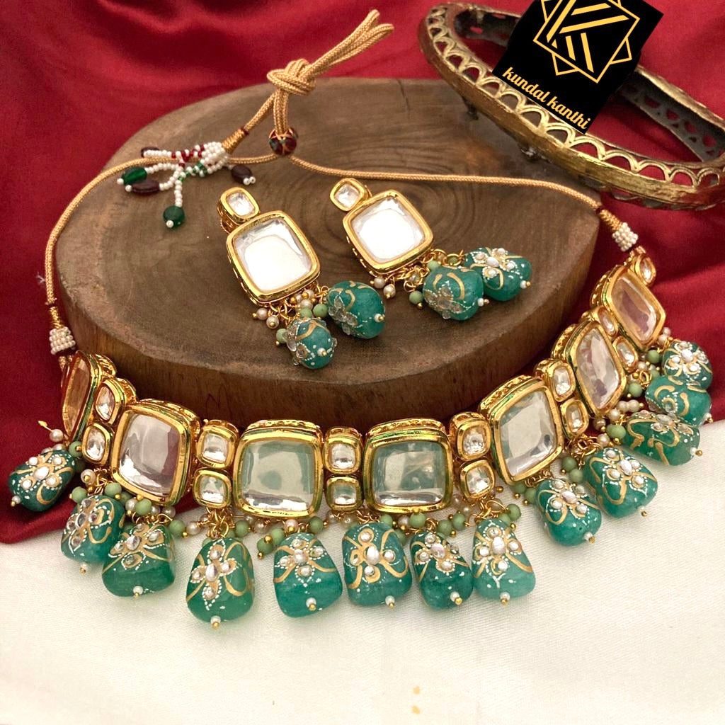 Avani Necklace Set