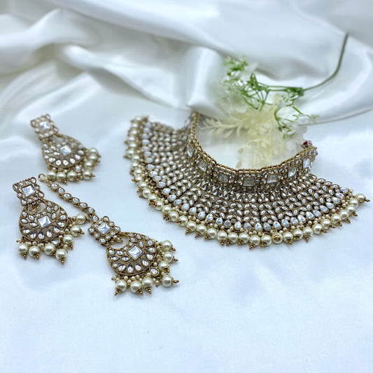 Dreamy in Antique Gold