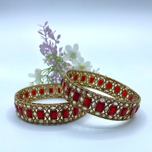Elegance in Gold Red