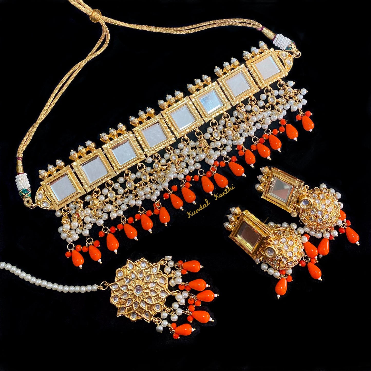 Zaima Choker