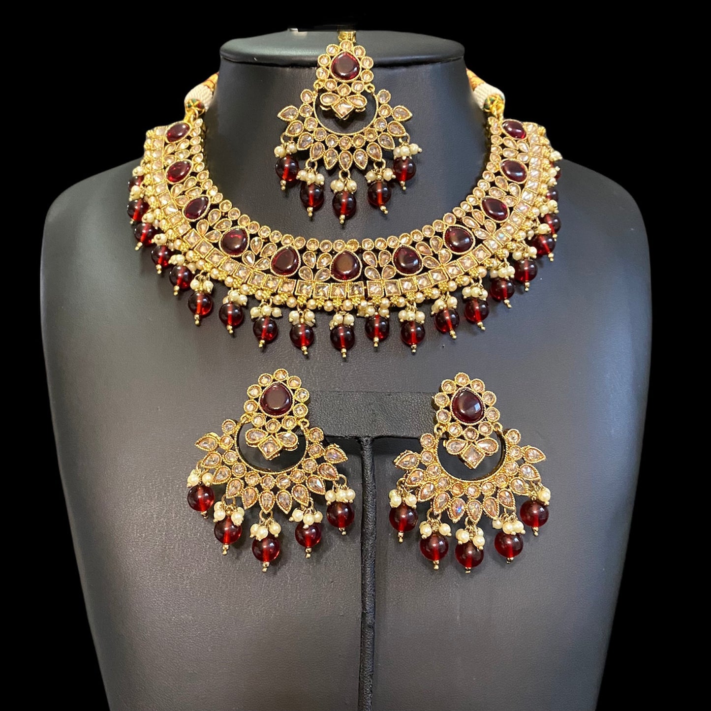 Hena gold and red