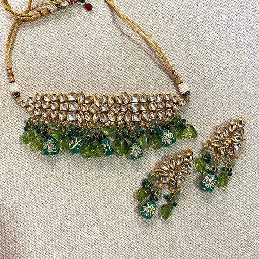 Daya Necklace Set