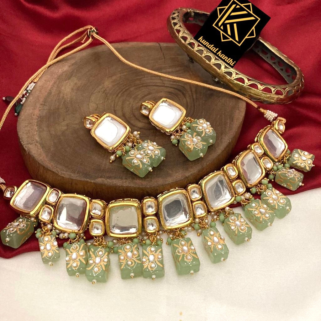Avani Necklace Set